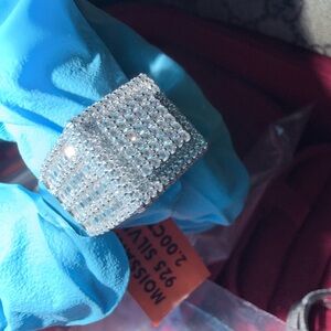 MOISSANITE
925 SILVER
2.00CTW ring size 10